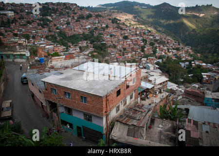 Venezuela, Caracas, Petare, Miranda membro 06/04/2012. Baraccopoli in El Nazareno quartiere a Petare. Foto Stock