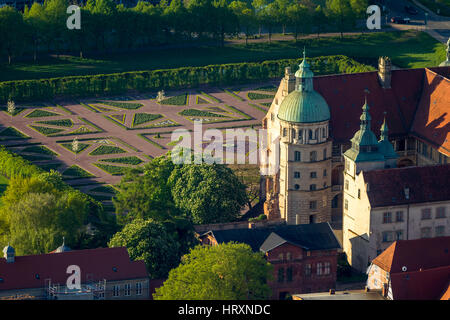 Güstrow castello, il giardino del castello del castello di Güstrow con cuore barocco, Güstrow, Meclemburgo Lake District, ,burg Lake District, Meclenburgo-Pomerania Occidentale, G Foto Stock