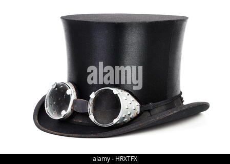 Black top hat con gli occhiali di protezione isolati su sfondo bianco Foto Stock