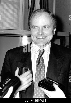 Clive Anderson, British radio e televisione presenter, partecipa a una conferenza stampa a Londra in Inghilterra il 9 gennaio 1991. Foto Stock