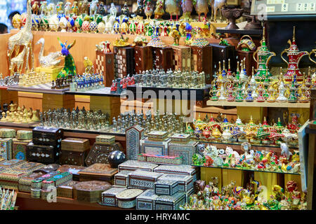 Il bazar turco mercato lampade Istanbul TURCHIA Foto Stock