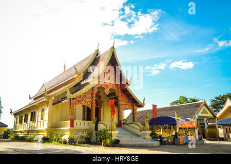Chiang Rai, Tailandia - 1 Ottobre 2016: il Wat Phra That Doi Chom Thong Foto Stock