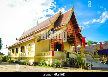 Chiang Rai, Tailandia - 1 Ottobre 2016: il Wat Phra That Doi Chom Thong Foto Stock