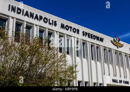 Indianapolis - Circa nel settembre 2016: Indianapolis Motor Speedway Hall of Fame edificio. IMS ospita il Indy 500 e Brickyard 400 Auto gare VIII Foto Stock