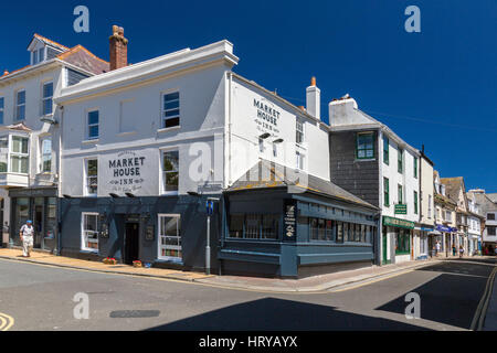 Il mercato House Inn su Market Street a Dartmouth, Devon, Inghilterra, Regno Unito Foto Stock