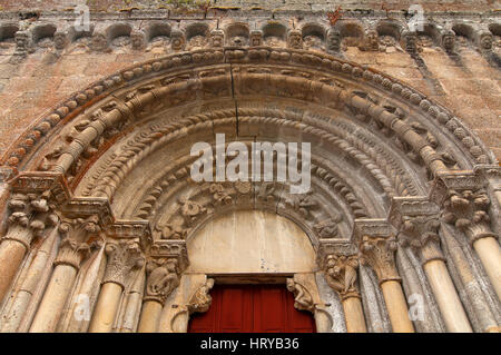 Monastero di Santo Estevo de Ribas do Miño, del XII secolo, O Saviñao, provincia di Lugo, regione della Galizia, Spagna, Europa Foto Stock