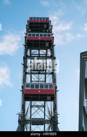 Il Wiener Riesenred ruota panoramica Ferris è uno dei più antichi Ferris ruote in tutto il mondo, Vienna, Austria. Foto Stock