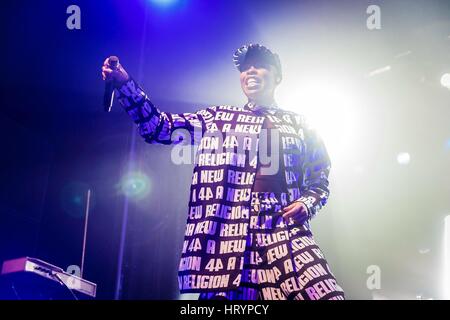 Amburgo, Germania. 04 Mar, 2017. Skunk Anansie eseguire durante il loro tour Anarchytecture ad Amburgo il 03.03.2017. | Utilizzo di credito in tutto il mondo: dpa/Alamy Live News Foto Stock