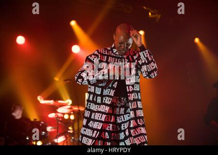 Amburgo, Germania. 04 Mar, 2017. Skunk Anansie eseguire durante il loro tour Anarchytecture ad Amburgo il 03.03.2017. | Utilizzo di credito in tutto il mondo: dpa/Alamy Live News Foto Stock