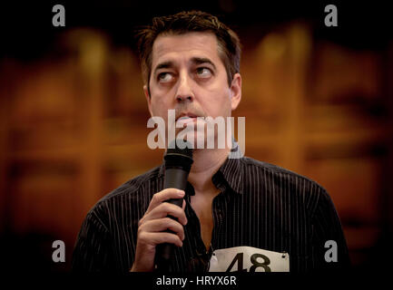 Long Beach, California, Stati Uniti d'America. 05 Mar, 2017. Viaggio PAYNE da Los Angeles compete alla dodicesima nazionale annuale di ortografia per adulti Bee. Credito: Brian Cahn/ZUMA filo/Alamy Live News Foto Stock