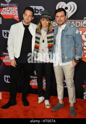 LOS ANGELES, CA. Marzo 05, 2017: Ocean Park Standoff - Samantha Ronson, Pete Nappi & Ethan Thompson - al 2017 iHeartRadio Music Awards al Forum di Los Angeles. Immagine: Sarah Stewart Foto Stock