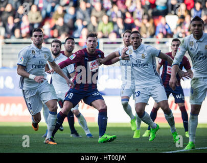 Eibar, Spagna. 4 Marzo, 2017. Match Day di La Liga Santander 2016 - 2017 stagione tra S.D Eibar e Real Madrid C.F, giocato Ipurua Stadium sabato 4 marzo 2017. Eibar, Spagna. 9 Sergi arricchire. Credito: VWPics/Alamy Live News Foto Stock