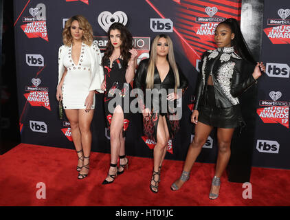 Los Angeles, Ca, Stati Uniti d'America. 05 Mar, 2017. Dina Jane, Lauren Jauregui, alleato Brooke, Normani Kordei, del Quinto armonia, al 2017 iHeartRadio Music Awards presso il Forum In California il 05 marzo 2017. Credito: Fs/media/punzone Alamy Live News Foto Stock