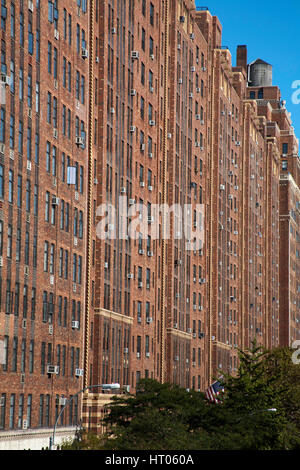 Il London terrazza giardino dalla linea alta West 23rd Street e la Tenth Avenue Manhattan New York City USA Foto Stock