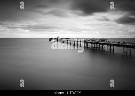 Fotografia di © Jamie Callister. Llandudno Pier, Conwy County, il Galles del Nord, 4 marzo 2017. Foto Stock