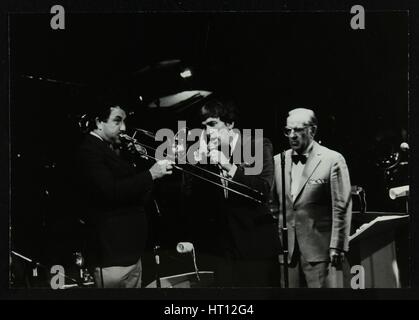 La Herb Miller Orchestra in concerto presso il Teatro Forum, Hatfield, Hertfordshire, 1985. Artista: Denis Williams Foto Stock