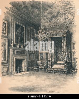 "Queen Anne's Bedchamber, Hampton Court Palace", 1902. Artista: Thomas Robert modo. Foto Stock