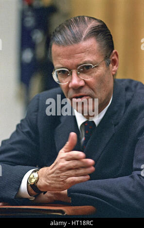 ROBERT McNAMARA (1916-2009) come il Segretario alla difesa degli Stati Uniti nel 1967 Foto Stock