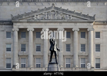 Una vista generale del Parlamento Stormont a Belfast come capi partito incontrerà Irlanda del Nord Segretario James Brokenshire successive per colloqui preliminari su come trovare un modo per ripristinare la devoluzione è inteso. Foto Stock