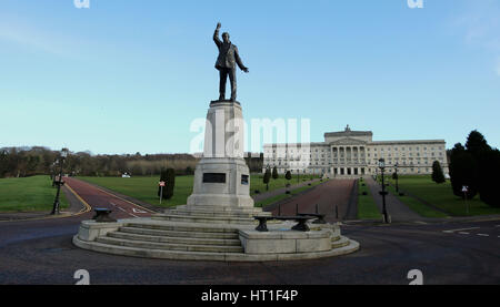 Una vista generale del Parlamento Stormont a Belfast come capi partito incontrerà Irlanda del Nord Segretario James Brokenshire successive per colloqui preliminari su come trovare un modo per ripristinare la devoluzione è inteso. Foto Stock