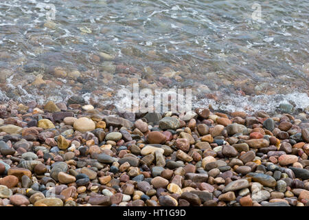 Spiaggia di ciottoli a Spey Bay in Moray Scozia Scotland Foto Stock