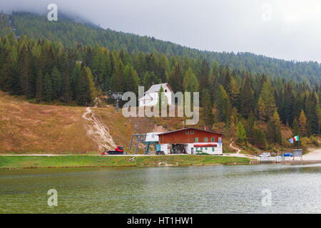 Il lago di Misurina magnifico paesaggio delle Dolomiti in Italia, Europa Foto Stock