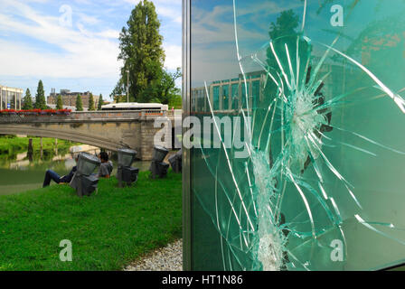 Padova, Italia : sconosciuto causa di gravi danni per le Torri Gemelle Memorial Foto Stock