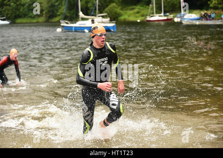Open Water Swimming evento lago Ullswater, Cumbria Regno Unito Foto Stock