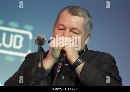 Alan Glen, Crawley Blues Festival, Hawth, Crawley, Ott 2015. Artista: Brian O Connor. Foto Stock