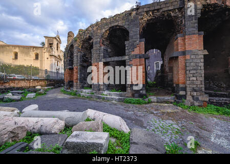 Rovine dell antico Romano Odeon di Catania città sul lato est della isola di Sicilia, Italia Foto Stock