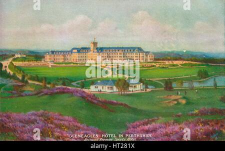 " Hotel a Gleneagles nel Perthshire', C1930. Artista: sconosciuto. Foto Stock