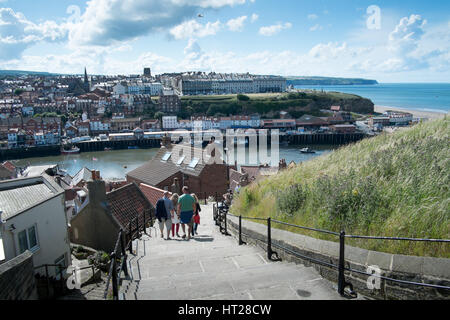 Whitby, North Yorkshire durante l'estate. Foto Stock