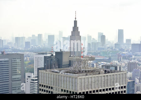 TOKYO, Giappone - 02 novembre 2014: Cityscape di Tokyo, la vista da Osservatore / Compilatore gratuito di Tokyo Metropolitan Government building al 45mo piano. Foto Stock