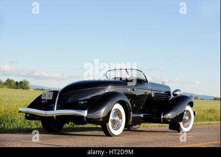 Auburn 852 SC Speedster 1936. Artista: Simon argilla. Foto Stock