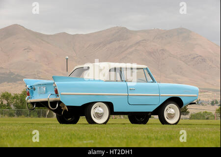 Amphicar 1966. Artista: Simon argilla. Foto Stock