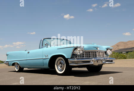 Chrysler Imperial 1957 ex Howard Hughes. Artista: Simon argilla. Foto Stock