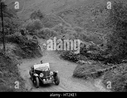 1934 trionfo di prendere parte a una prova motoristica nel Devon, tardi 1930s. Artista: Bill Brunell. Foto Stock