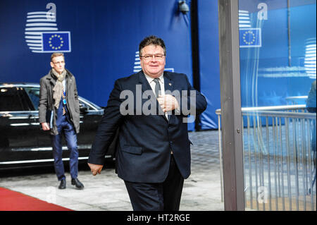 Bruxelles, Belgio. 6 Mar, 2017. Il lituano Ministro degli Esteri Linas Antanas Linkevi?ius parla alla stampa prima della FAC il Consiglio dei Ministri esteri Ue a Bruxelles, in Belgio il 06.03.2017 da Wiktor Dabkowski Credito: Wiktor Dabkowski/ZUMA filo/Alamy Live News Foto Stock