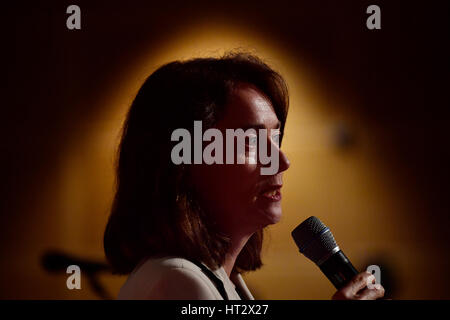 Berlino, Germania. 06 Mar, 2017. Katarina orzo (SPD) ad una festa che celebrava la Giornata internazionale della donna a Berlino, Germania, 06 marzo 2017. Foto: Giovanni Macdougall/AFP Piscina/dpa/Alamy Live News Foto Stock