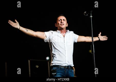 Milano, Italia. 6 Mar, 2017. Modà live al Mediolanum Forum di Assago Credito: Roberto Finizio/ Alamy Live News Foto Stock