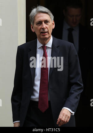 Londra, Regno Unito. 07Th mar, 2017. Philip hammond mp il cancelliere dello scacchiere visto lasciare 11 Downing street il giorno prima dà il suo bilancio al Parlamento. Credito: wfpa/alamy live news Foto Stock