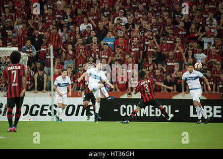 Curitiba, Brasile. 07Th Mar, 2017. Atletico PR x Universidad Catolica, partita valevole per il primo round della CONMEBOL fase di gruppo Bridgestone Libertadores 2017 tenutasi nella Baixada Arena a Curitiba, PR. Credito: Guilherme Artigas/FotoArena/Alamy Live News Foto Stock