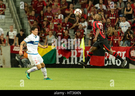 Curitiba, Brasile. 07Th Mar, 2017. Nikao Atletico durante l Atletico PR x Universidad Catolica, partita valevole per il primo round della CONMEBOL fase di gruppo Bridgestone Libertadores 2017, tenutosi presso l'Arena Baixada in Curitiba, PR. Credito: Reinaldo Reginato/FotoArena/Alamy Live News Foto Stock