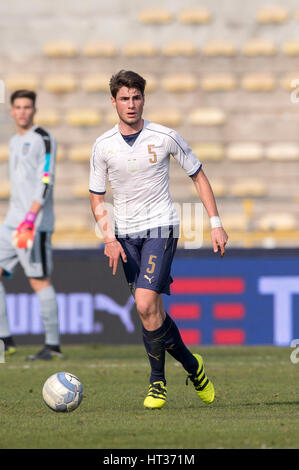 Bologna, Italia. Il 22 febbraio, 2017. Marco Varnier (ITA) Calcio/Calcetto : U-19 International amichevole tra Italia 3-3 Francia a Stadio Renato Dall'Ara di Bologna, in Italia . Credito: Maurizio Borsari/AFLO/Alamy Live News Foto Stock