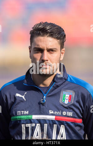 Bologna, Italia. Il 22 febbraio, 2017. Riccardo Marchizza (ITA) Calcio/Calcetto : U-19 International amichevole tra Italia 3-3 Francia a Stadio Renato Dall'Ara di Bologna, in Italia . Credito: Maurizio Borsari/AFLO/Alamy Live News Foto Stock