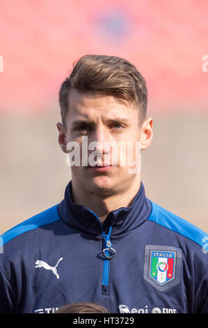 Bologna, Italia. Il 22 febbraio, 2017. Andrea Pinamonti (ITA) Calcio/Calcetto : U-19 International amichevole tra Italia 3-3 Francia a Stadio Renato Dall'Ara di Bologna, in Italia . Credito: Maurizio Borsari/AFLO/Alamy Live News Foto Stock