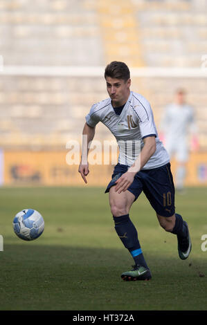 Bologna, Italia. Il 22 febbraio, 2017. Andrea Pinamonti (ITA) Calcio/Calcetto : U-19 International amichevole tra Italia 3-3 Francia a Stadio Renato Dall'Ara di Bologna, in Italia . Credito: Maurizio Borsari/AFLO/Alamy Live News Foto Stock