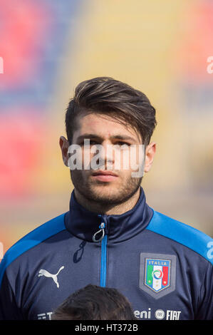 Bologna, Italia. Il 22 febbraio, 2017. Nicholas Pierini (ITA) Calcio/Calcetto : U-19 International amichevole tra Italia 3-3 Francia a Stadio Renato Dall'Ara di Bologna, in Italia . Credito: Maurizio Borsari/AFLO/Alamy Live News Foto Stock