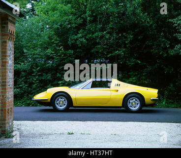 1974 Ferrari Dino 246 GTS. Artista: sconosciuto. Foto Stock