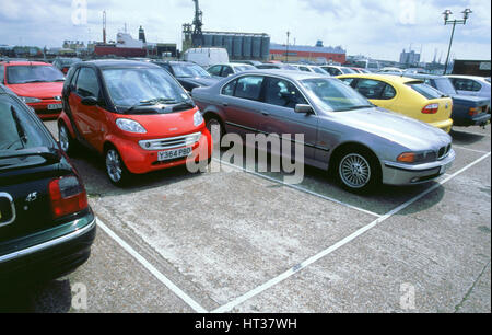 2001 Smart Auto. Artista: sconosciuto. Foto Stock